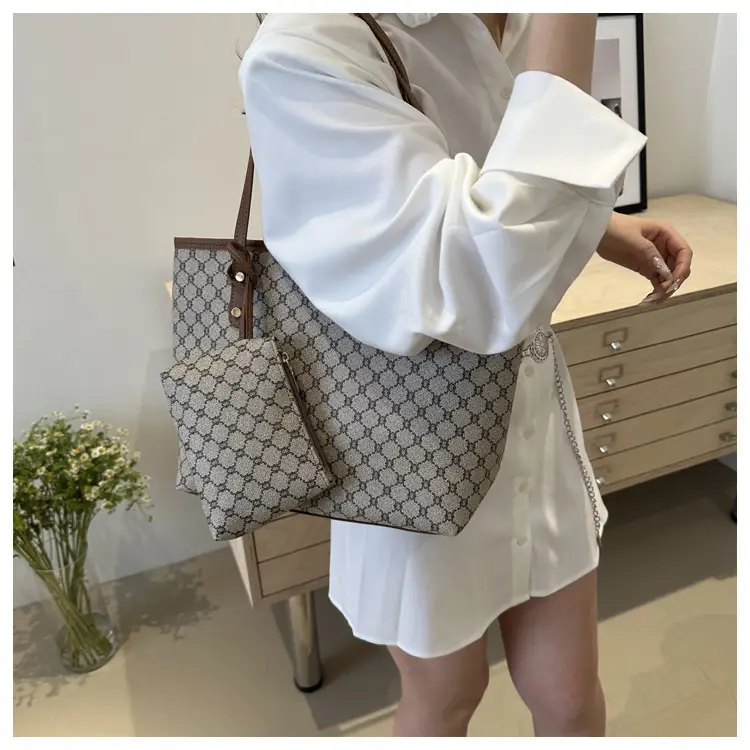 Women's 2-Piece Brown Monogram Tote Bag Set — feature 12