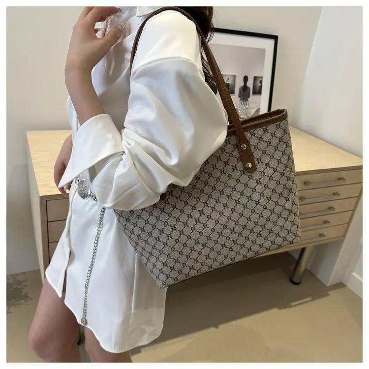 Women's 2-Piece Brown Monogram Tote Bag Set — feature 14