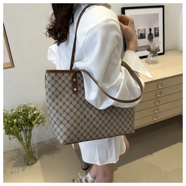 Women's 2-Piece Brown Monogram Tote Bag Set — feature 16