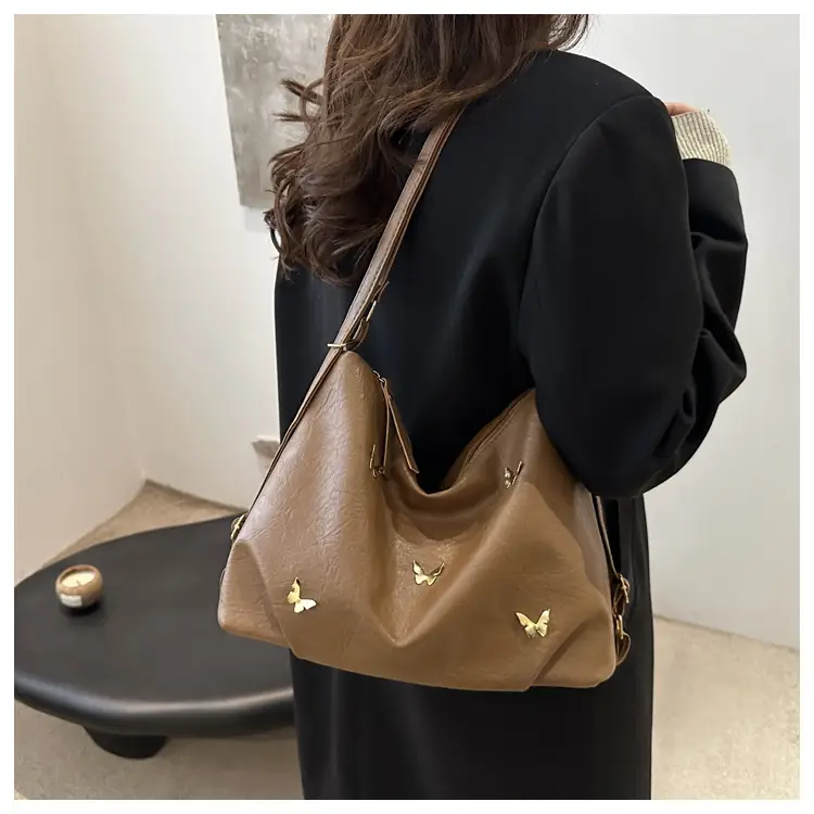 Black Butterfly Embroidered Women's Shoulder Bag 2024 Winter — feature 10