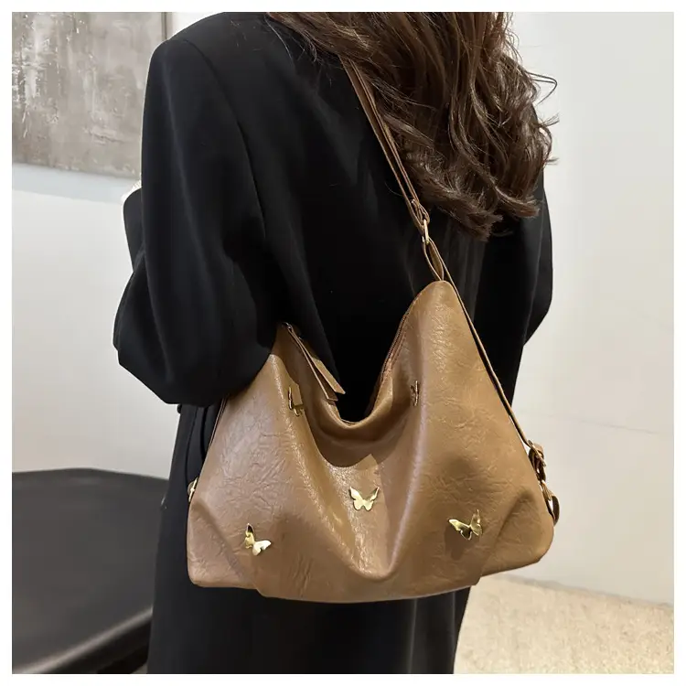 Black Butterfly Embroidered Women's Shoulder Bag 2024 Winter — feature 11