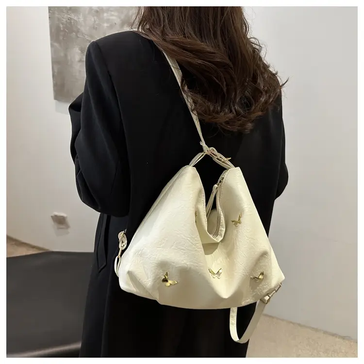 Black Butterfly Embroidered Women's Shoulder Bag 2024 Winter — feature 16