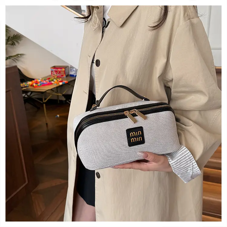 2024 New Retro Cosmetic Bag Large Capacity Portable Travel Cosmetic Storage Bag Toiletry Bag Makeup Brush — feature 15