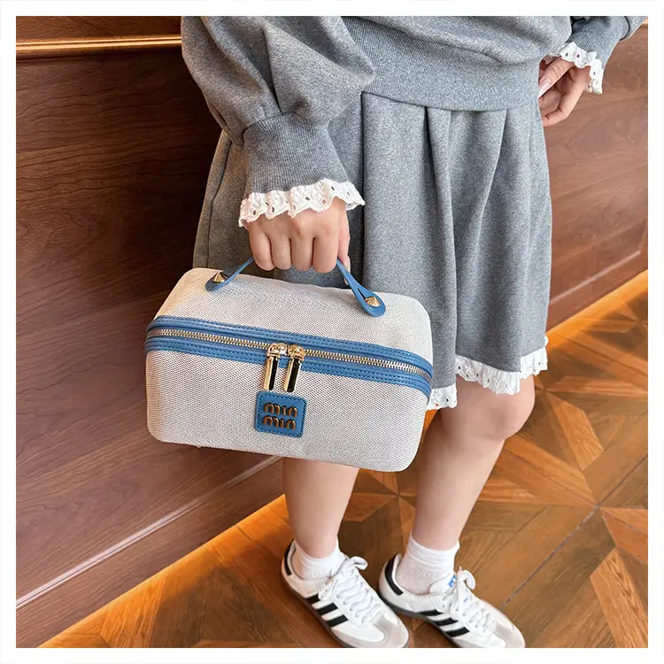 2024 New Retro Cosmetic Bag Large Capacity Portable Travel Cosmetic Storage Bag Toiletry Bag Makeup Brush — feature 19