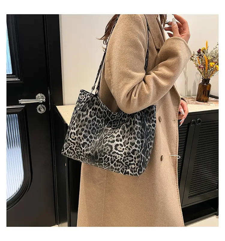 Leopard Print Women's Shoulder Bag 2024 New Style — feature 13