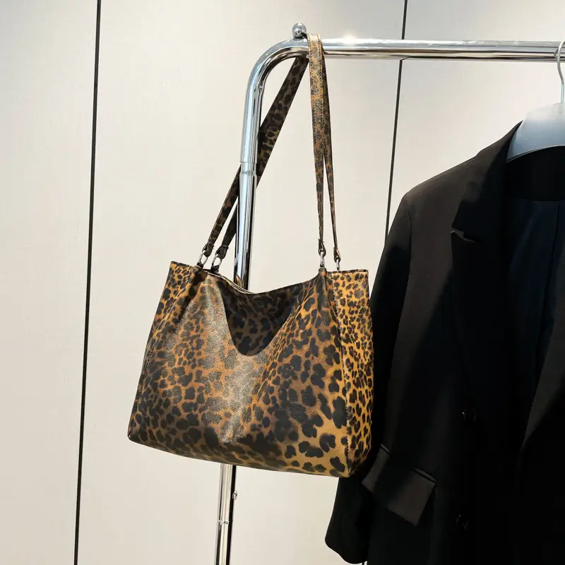 Leopard Print Women's Shoulder Bag 2024 New Style - Image 3