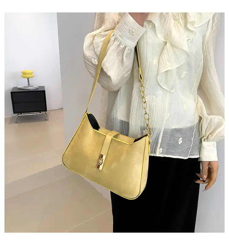 Black Gold Chain Shoulder Crossbody Bag for Women — feature 14