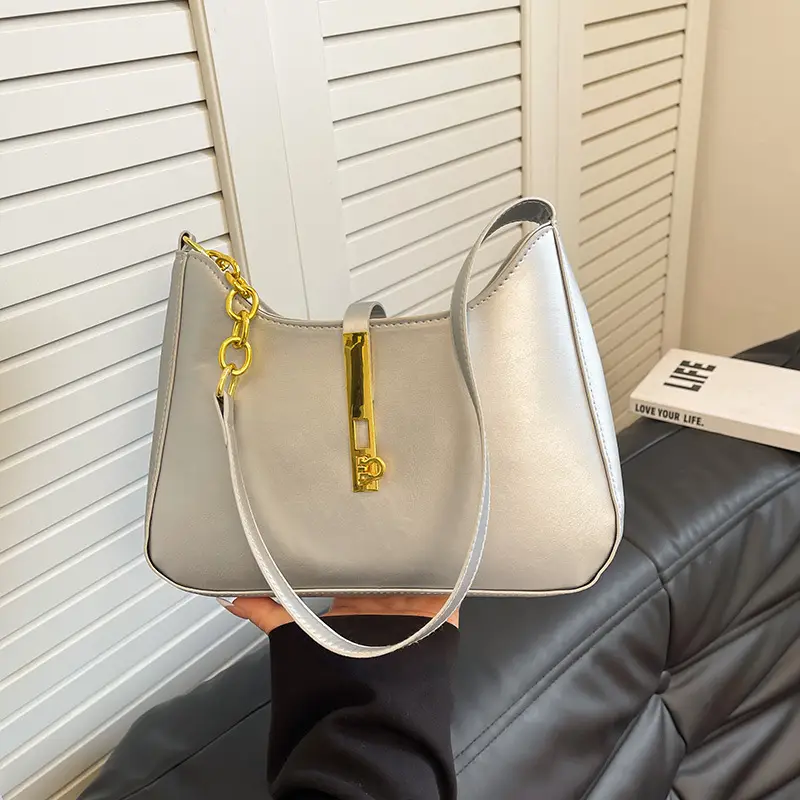 Black Korean Style Shoulder Bag with Gold Chain