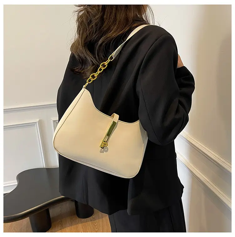 Black Korean Style Shoulder Bag with Gold Chain — feature 21
