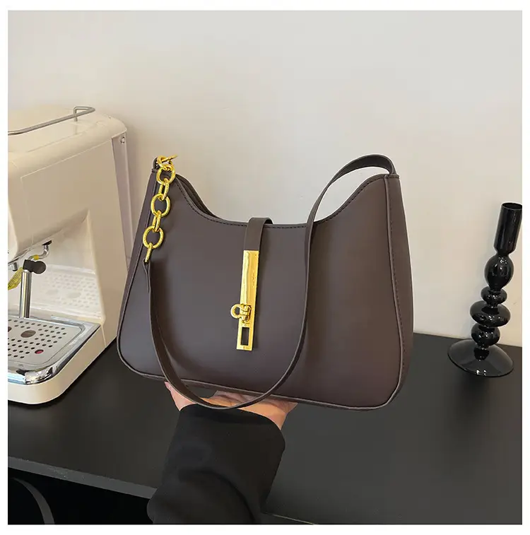 Black Korean Style Shoulder Bag with Gold Chain — feature 33
