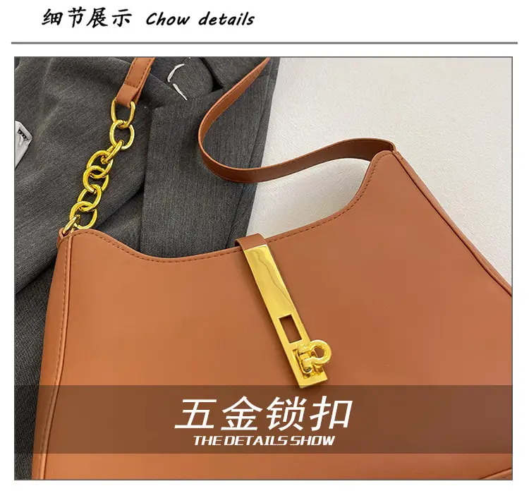 Black Korean Style Shoulder Bag with Gold Chain — feature 4