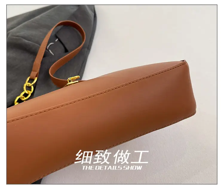 Black Korean Style Shoulder Bag with Gold Chain — feature 6