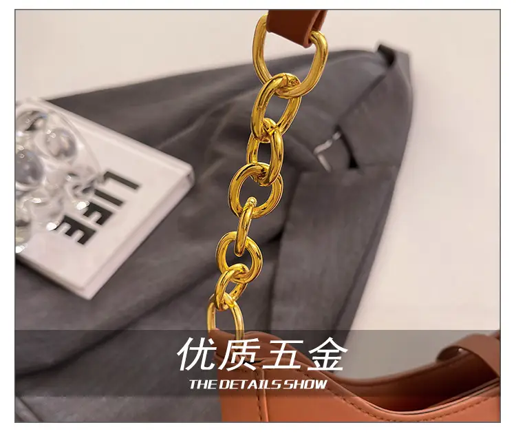 Black Korean Style Shoulder Bag with Gold Chain — feature 7