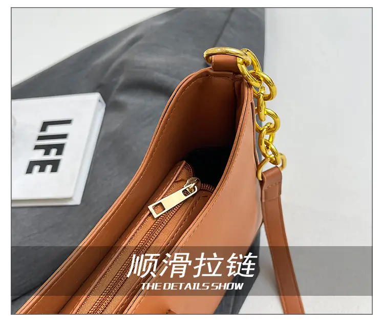 Black Korean Style Shoulder Bag with Gold Chain — feature 8