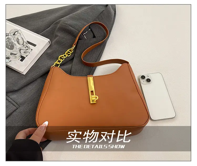Black Korean Style Shoulder Bag with Gold Chain — feature 9