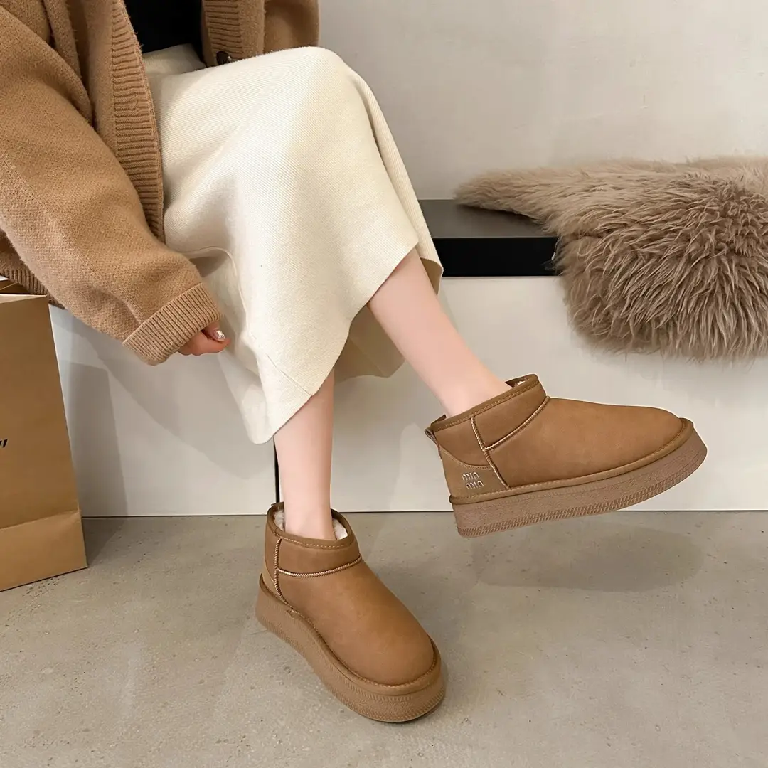 Snow Boots for Women 2025 Winter New Style Fur Integrated Warm Cotton Shoes Thick Sole Non-Slip Bread Shoes Lace-Up Short Boots — feature 7