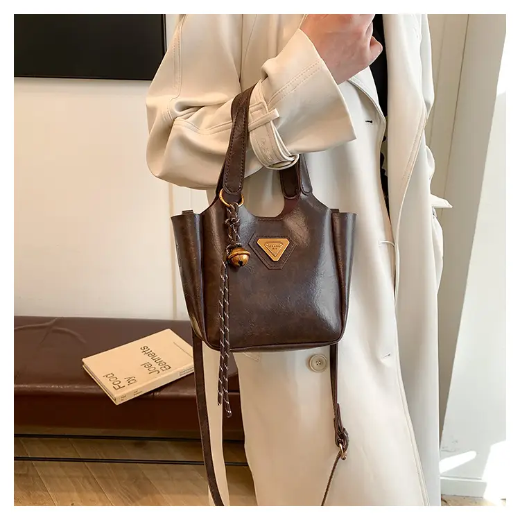 Women Retro Brown Hand Bag K-Style 2025 — feature 10