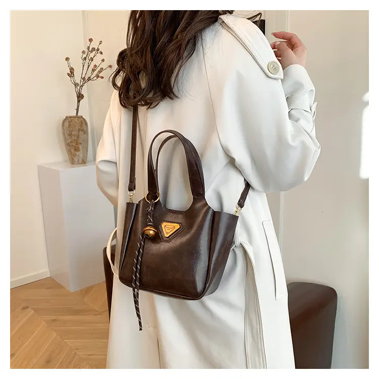 Women Retro Brown Hand Bag K-Style 2025 — feature 12