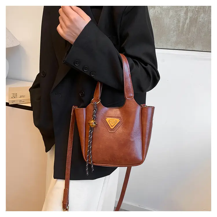 Women Retro Brown Hand Bag K-Style 2025 — feature 16
