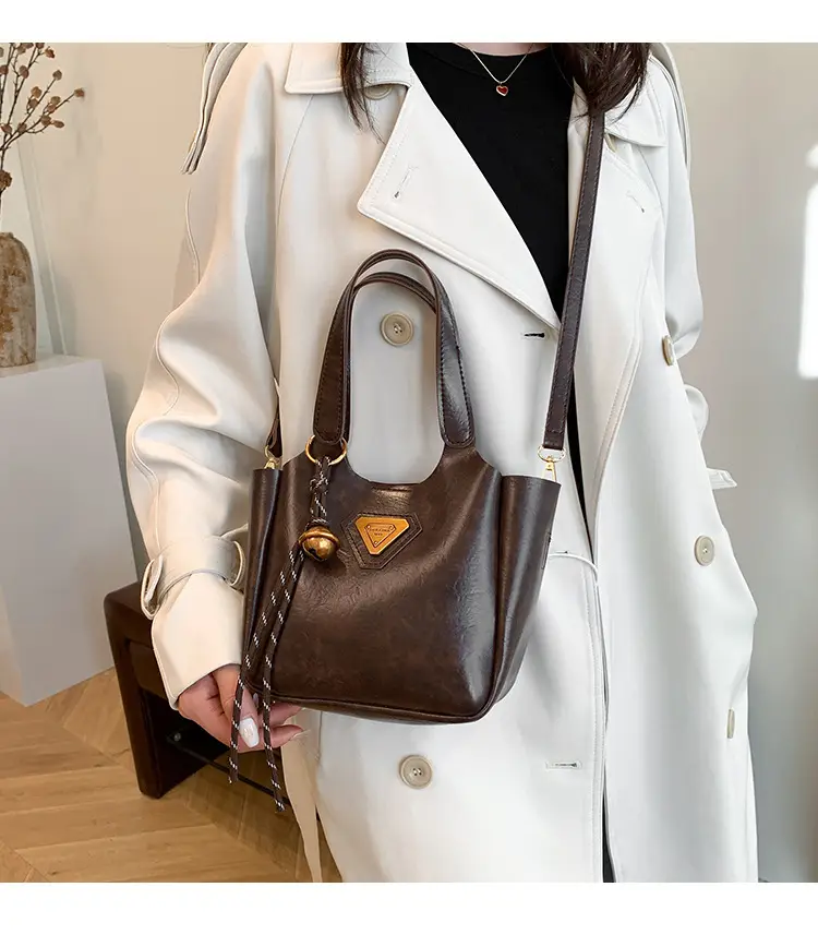 Women Retro Brown Hand Bag K-Style 2025 — feature 2