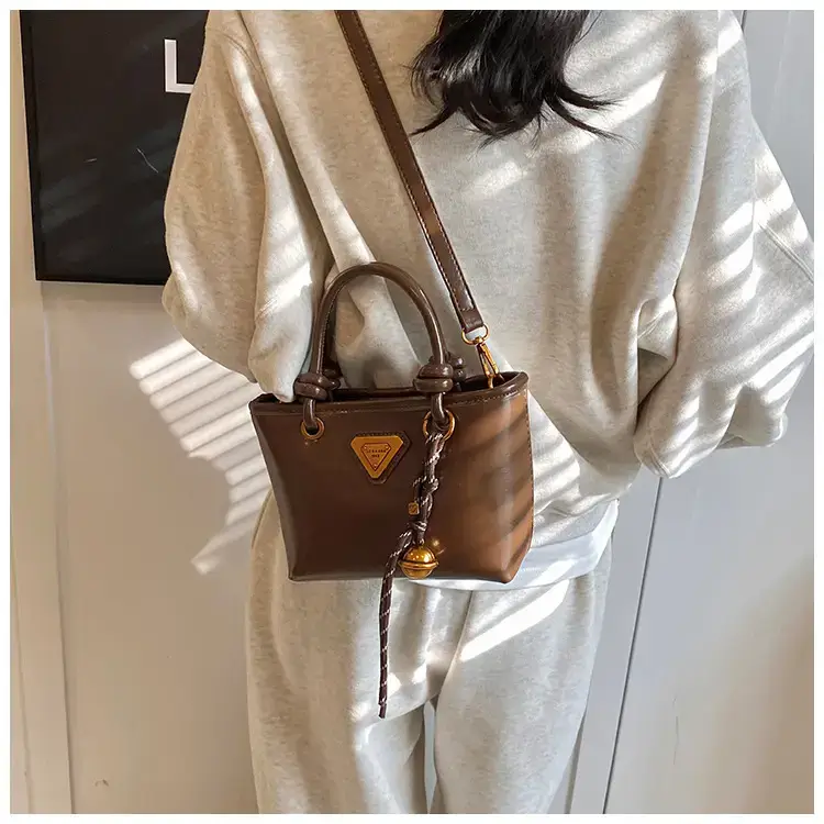 Women's Brown Leather Bucket Bag with Chain Strap — feature 19