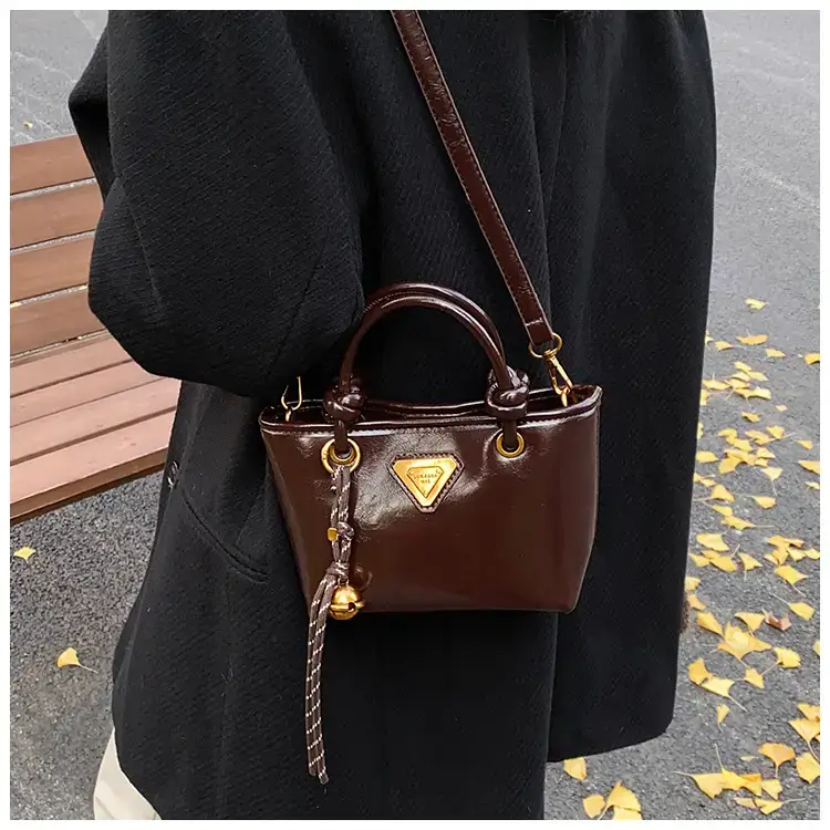 Women's Brown Leather Bucket Bag with Chain Strap — feature 21