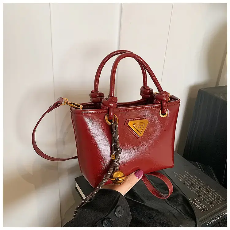 Women's Brown Leather Bucket Bag with Chain Strap — feature 29