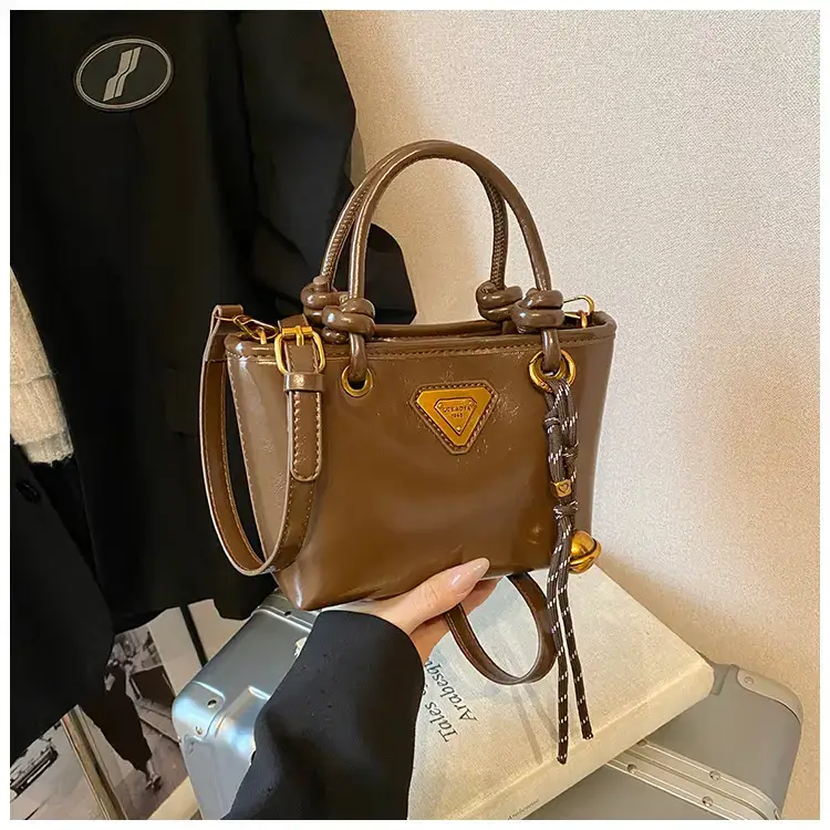 Women's Brown Leather Bucket Bag with Chain Strap — feature 32
