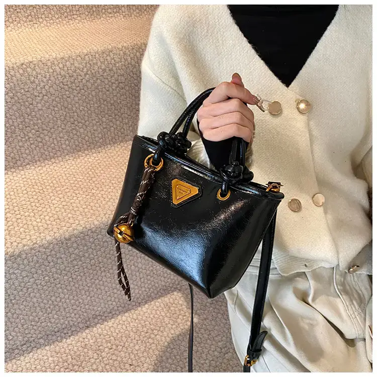 Women's Brown Leather Bucket Bag with Chain Strap — feature 9