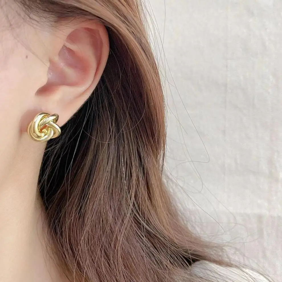 Cold Style Retro Knot Circle Ear Studs 2024 — feature 9