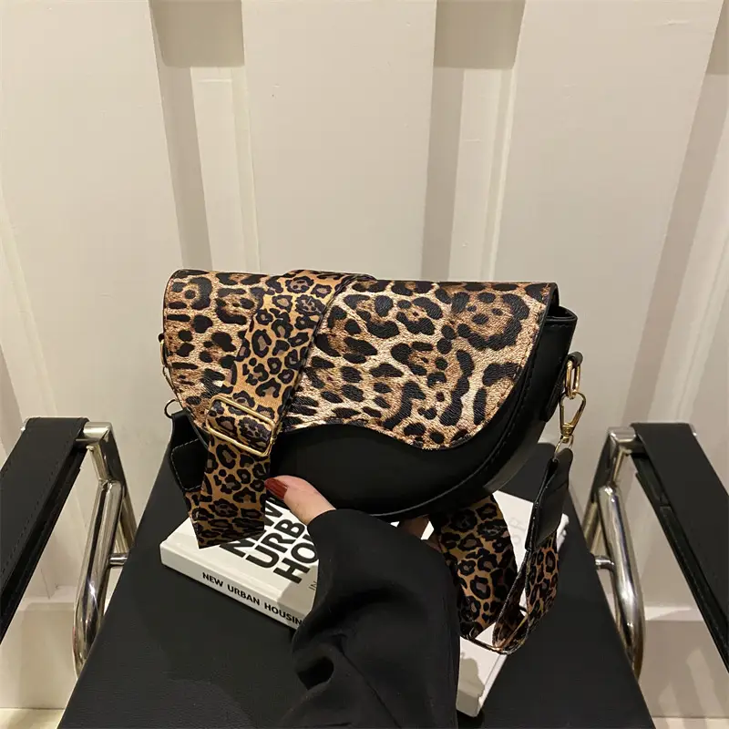 Leopard Print Saddle Bag with Wide Strap 2024 - Image 7