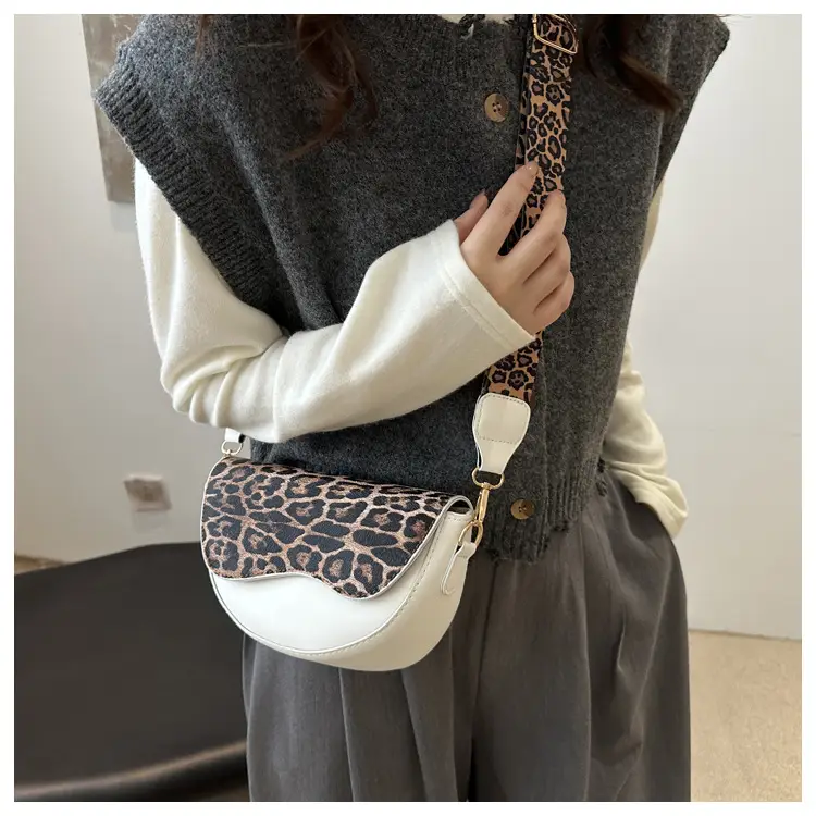 Leopard Print Saddle Bag with Wide Strap 2024 — feature 10