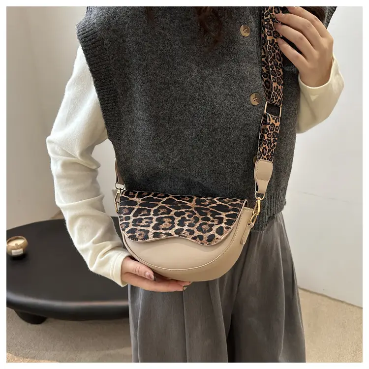 Leopard Print Saddle Bag with Wide Strap 2024 — feature 13