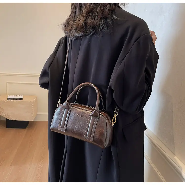 Women Crossbody Bag Winter Vintage Crossbody Shoulder Bag 2026 — feature 17