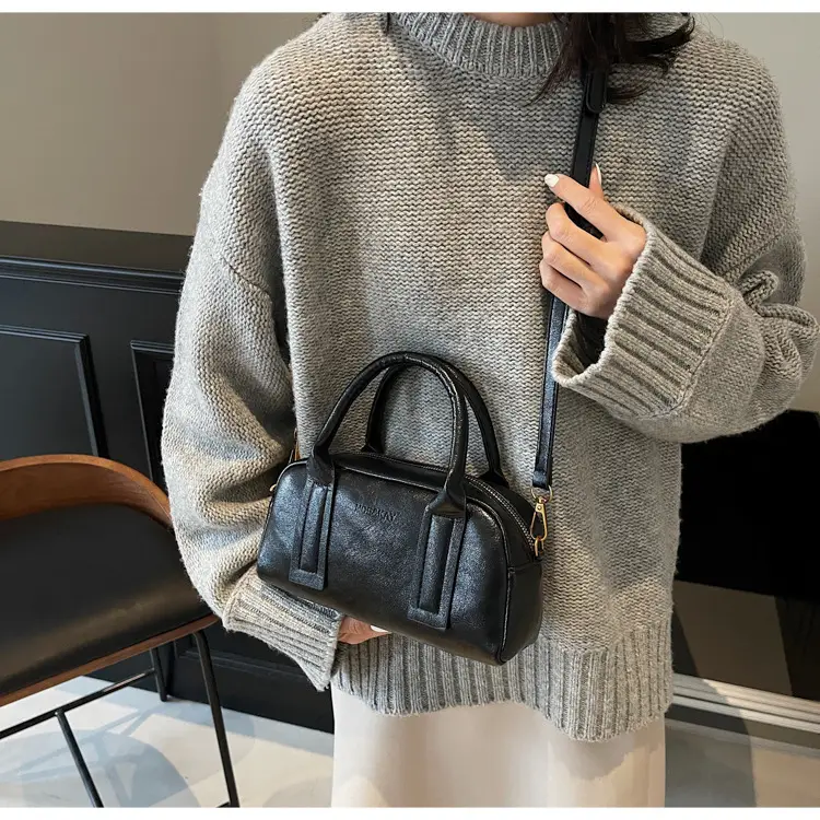 Women Crossbody Bag Winter Vintage Crossbody Shoulder Bag 2026 — feature 22