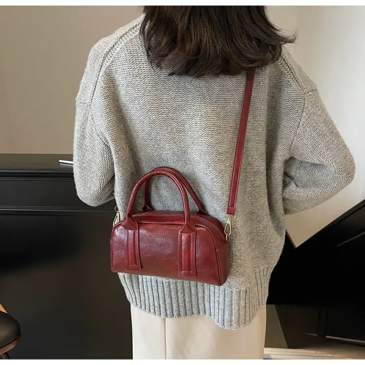Women Crossbody Bag Winter Vintage Crossbody Shoulder Bag 2026 — feature 24