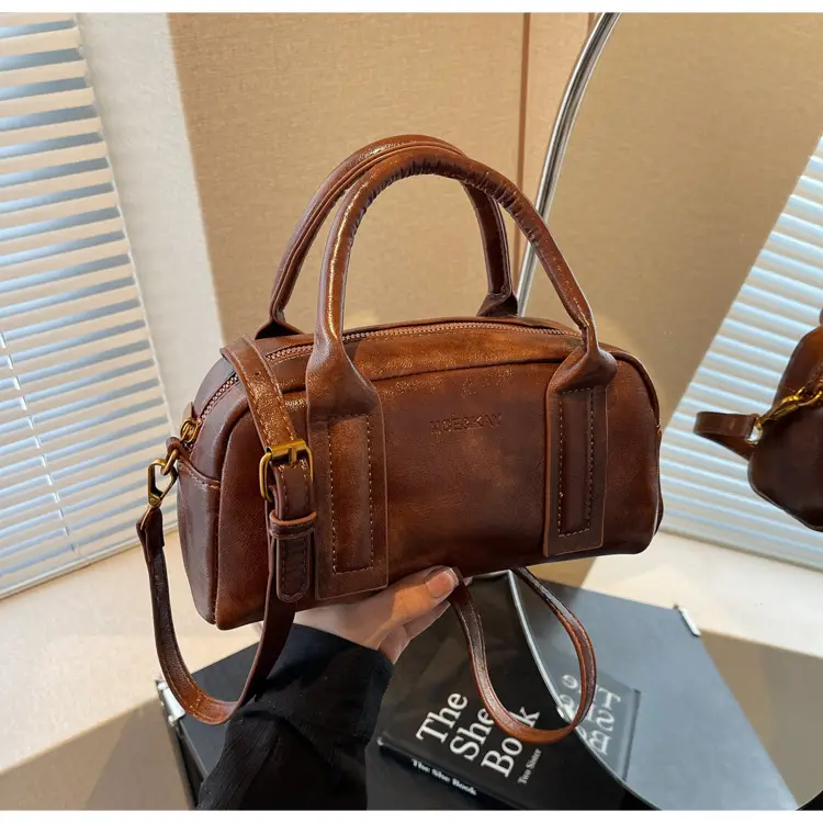 Women Crossbody Bag Winter Vintage Crossbody Shoulder Bag 2026 — feature 31