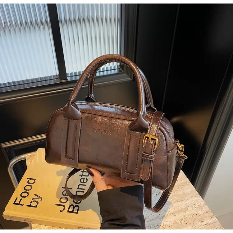 Women Crossbody Bag Winter Vintage Crossbody Shoulder Bag 2026 — feature 36