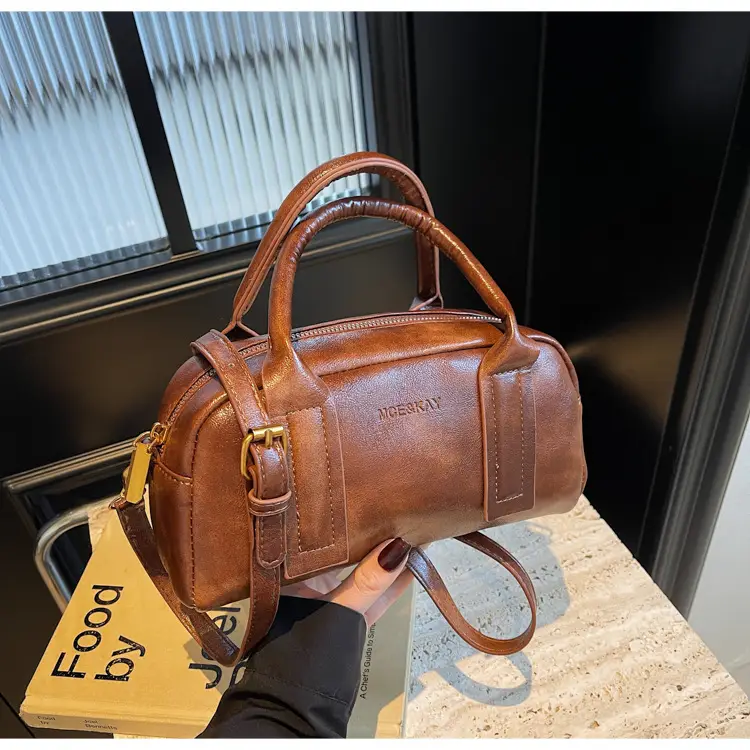 Women Crossbody Bag Winter Vintage Crossbody Shoulder Bag 2026 — feature 39