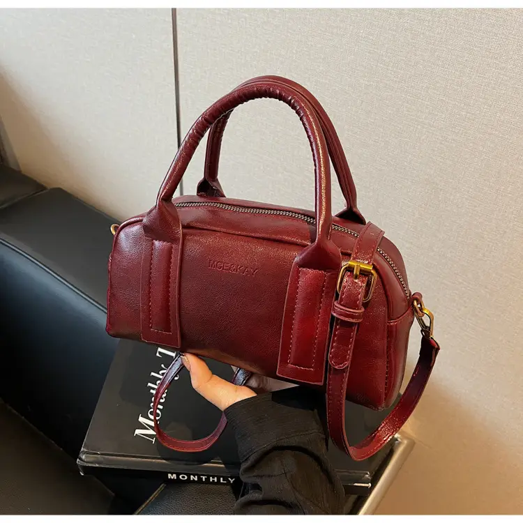 Women Crossbody Bag Winter Vintage Crossbody Shoulder Bag 2026 — feature 42