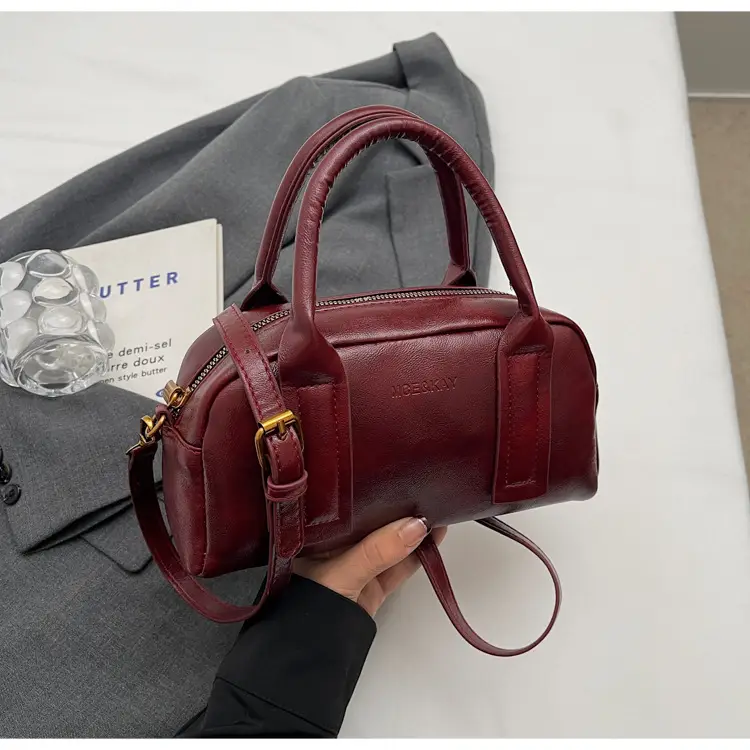 Women Crossbody Bag Winter Vintage Crossbody Shoulder Bag 2026 — feature 44