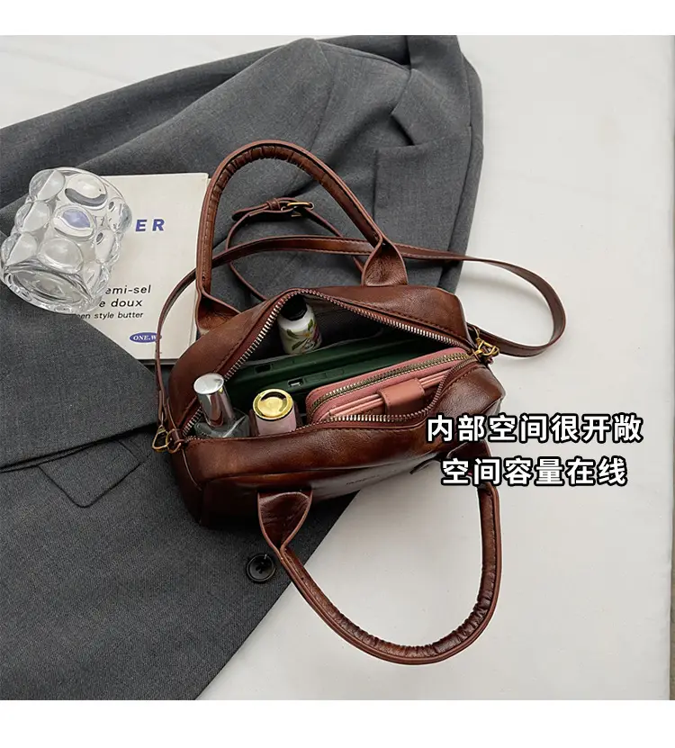 Women Crossbody Bag Winter Vintage Crossbody Shoulder Bag 2026 — feature 8