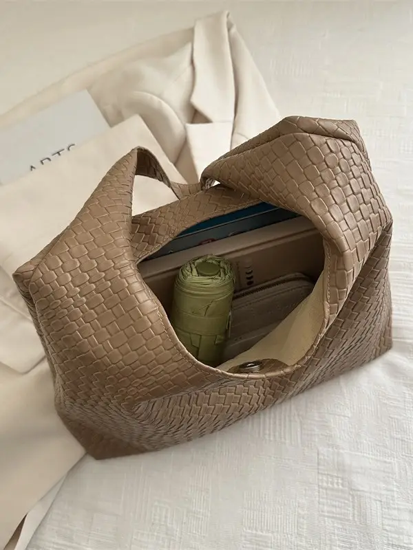 Brown Woven Tote Bag Large Capacity Shoulder Bag - Image 9