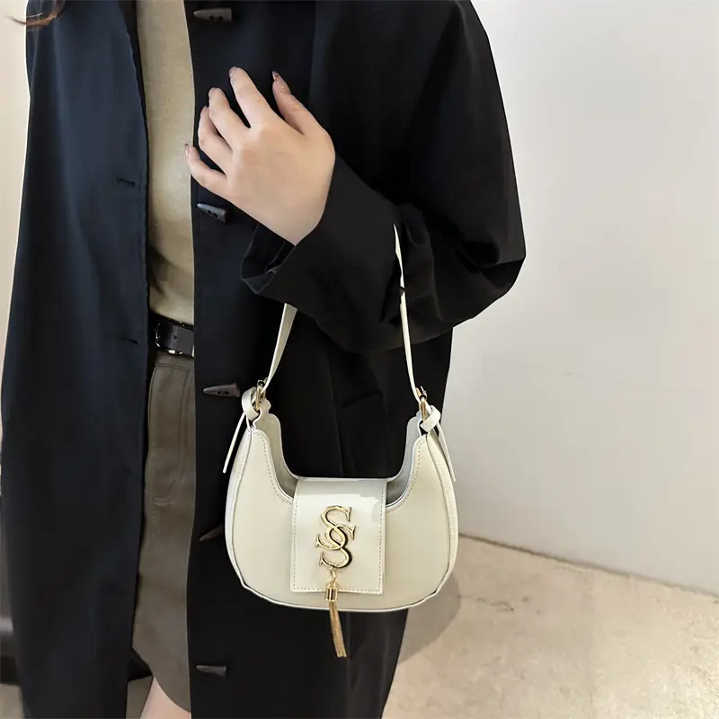 Retro Elegant Crescent Bag Grey Shoulder Bag Winter Luxury - Image 9