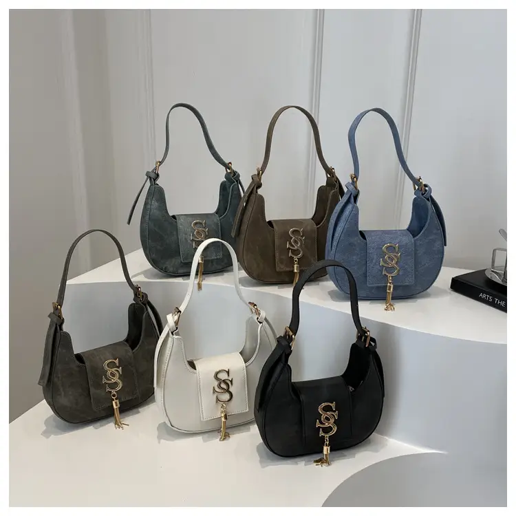 Retro Elegant Crescent Bag Grey Shoulder Bag Winter Luxury — feature 23