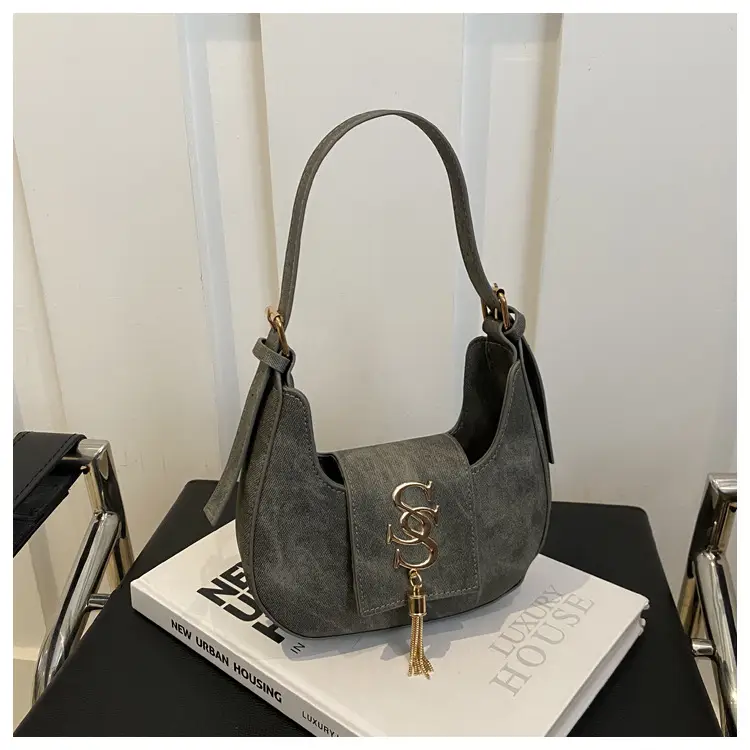 Retro Elegant Crescent Bag Grey Shoulder Bag Winter Luxury — feature 25