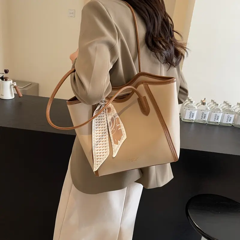Women's Large Capacity Shoulder Bag Winter 2025 - Image 4