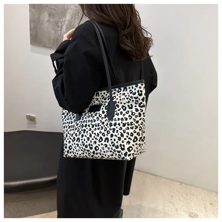 Retro Leopard Shoulder Bag with Textured Handle — feature 19