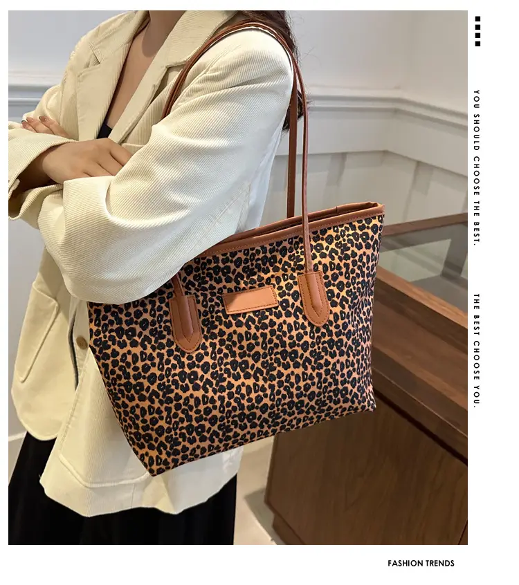 Retro Leopard Shoulder Bag with Textured Handle — feature 2