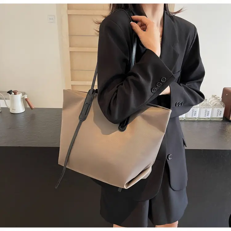 Fashionable Women's Tan Shoulder Bag 2025 Autumn — feature 24